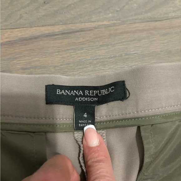 Banana Republic Khaki Addison Skinny Ankle Pants. Size 4. Excellent condition! - Picture 4 of 9